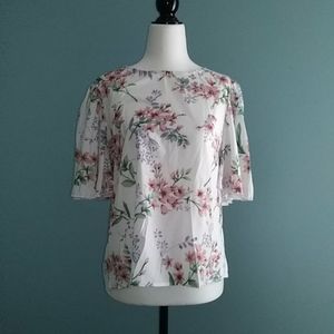 🛍️3/$25 SHEIN Floral Blouse